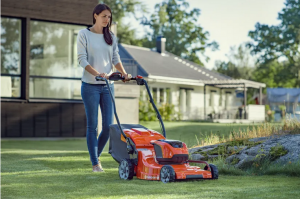 HUSQVARNA LAWN MOWERS 