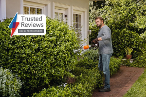 STIHL HEDGE TRIMMERS & LONG-REACH HEDGE TRIMMERS